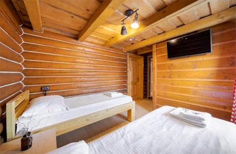Двомісний стандарт з балконом з двоспальним ліжком або двома окремими